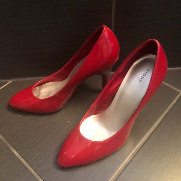 👠Red Heels 👠 - Picture 1 of 3